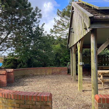 Spacious 6-Bed Home, Near The Norfolk Broads Clippesby Exterior foto